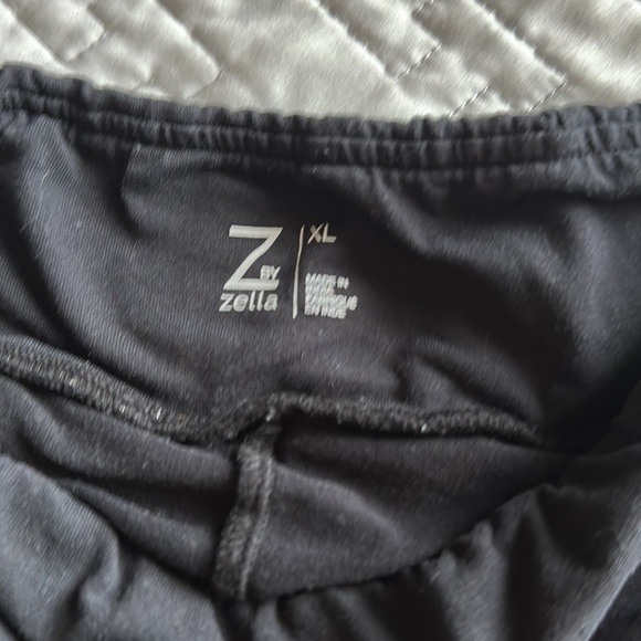 Girls Zella Skirt - Size XL - Picture 3 of 3